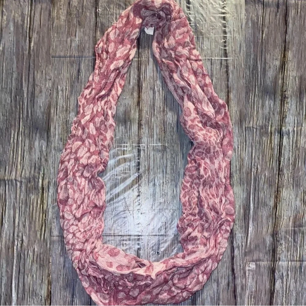 💞 Kids 56” Pink Animal Print Infinity Scarf
